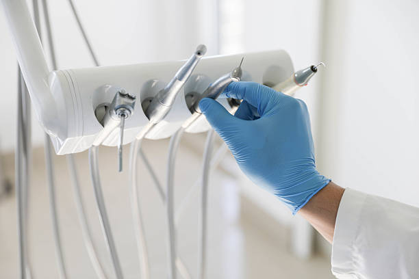 Professional Emergency Dentist technician working in Triangle, VA